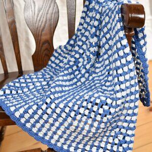 New hand crochet lap throw blanket beautiful soft granny square 36"x36"